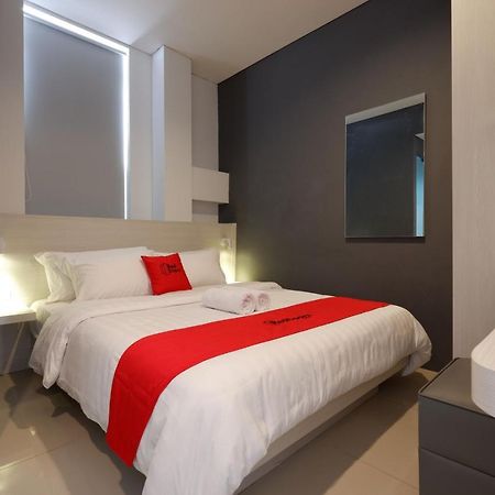 Reddoorz Plus Near Ciputra Mall Simpang Lima スマラン エクステリア 写真