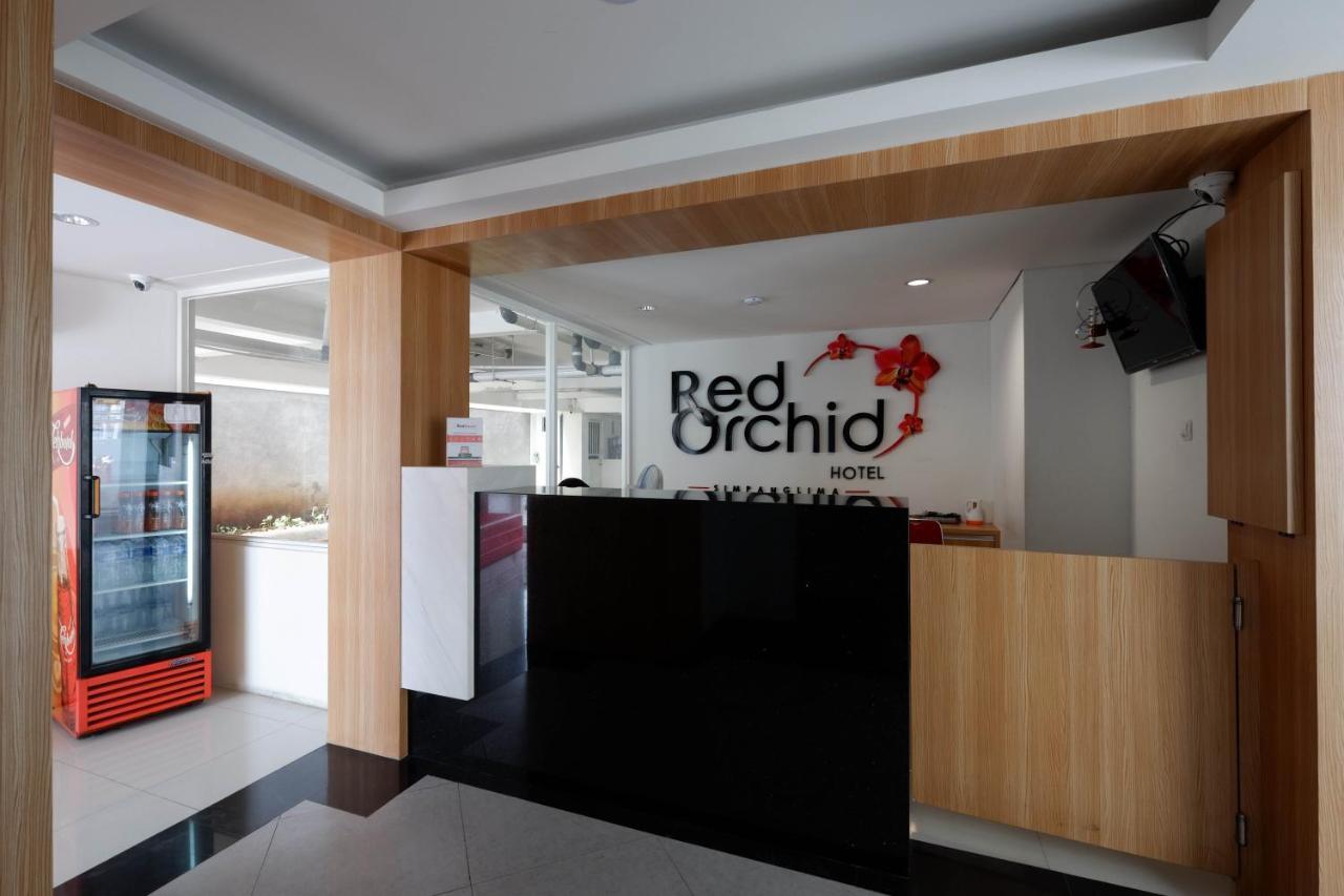 Reddoorz Plus Near Ciputra Mall Simpang Lima スマラン エクステリア 写真