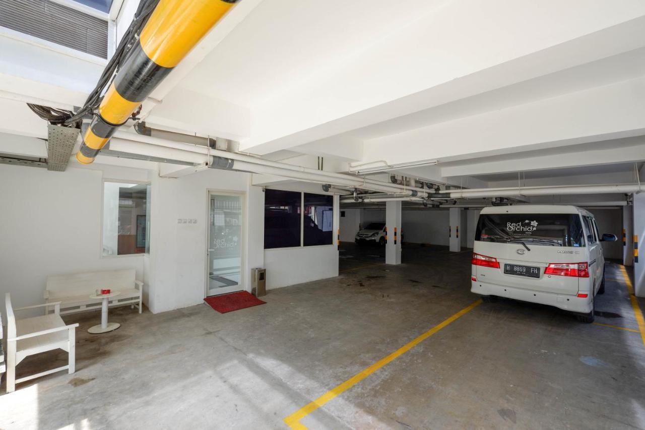 Reddoorz Plus Near Ciputra Mall Simpang Lima スマラン エクステリア 写真